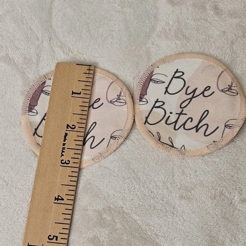 Zoe Ayla Bye B*tch Makeup Brush Cleaner + 2 Reusable Cotton Pads.